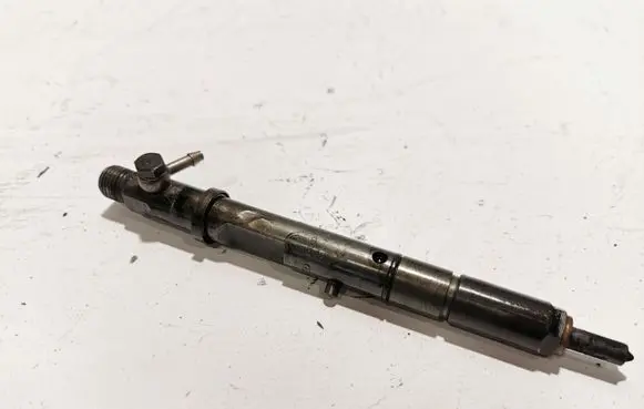 Audi A4 S4 B7 8E 8H Fuel injector 059130201G