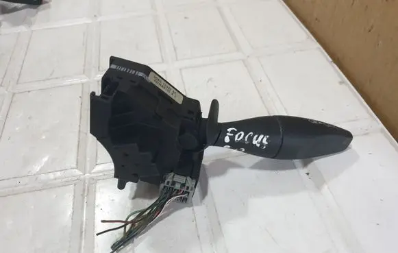 Ford Focus Indicator stalk 98AG13335AG