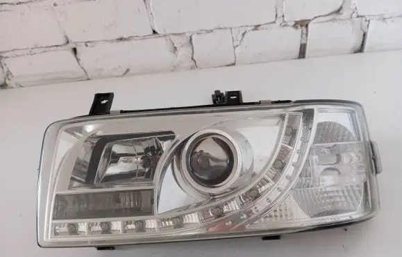Volkswagen Transporter - Caravelle T4 Headlight/headlamp E6100154