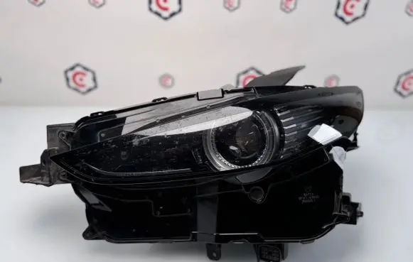 Mazda 3 III Headlight/headlamp 2674391 NULL