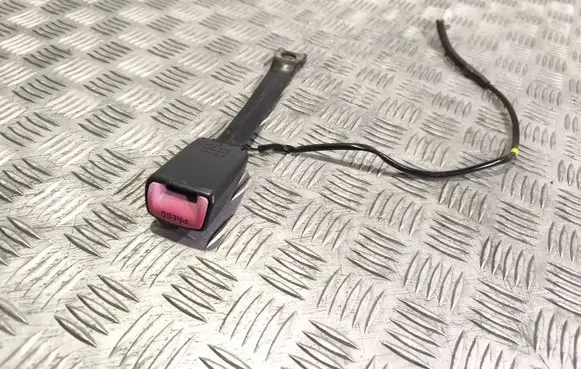 Peugeot 107 Front seatbelt buckle E034501