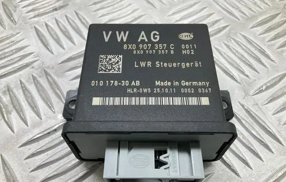 Audi TT TTS Mk2 Light module LCM 8X0907357C