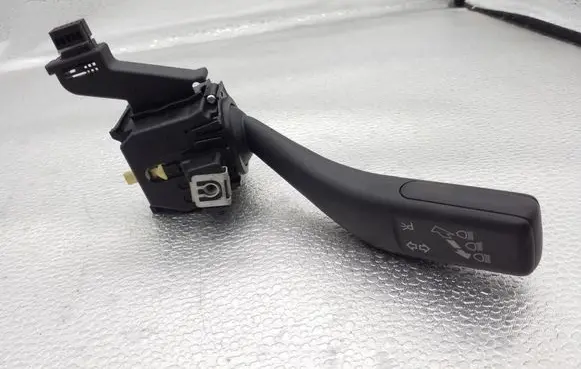 Volkswagen Golf V Indicator stalk 1K0953513E 01103510