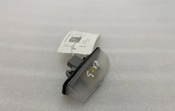 Lexus RX 450H Number plate light A045053