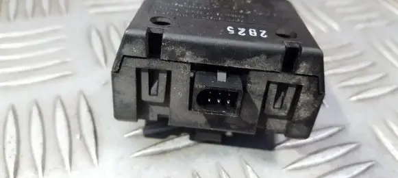 Seat Alhambra (Mk1) Sensor 7M0959121 95VW15K607