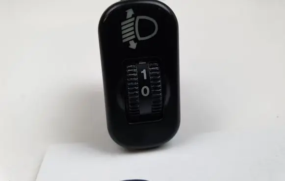 Mercedes-Benz Sprinter W906 Headlight level height control switch 0005445931
