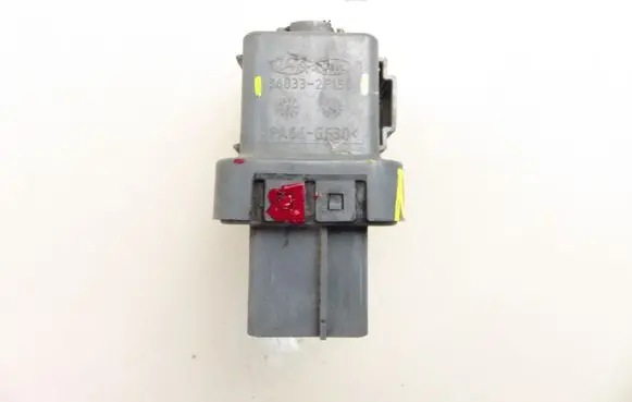 Hyundai ix35 Glow plug pre-heat relay 368332F150 368302F150