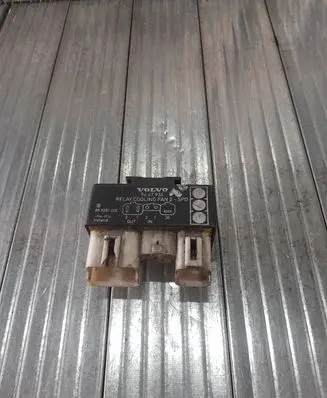 Coolant fan relay