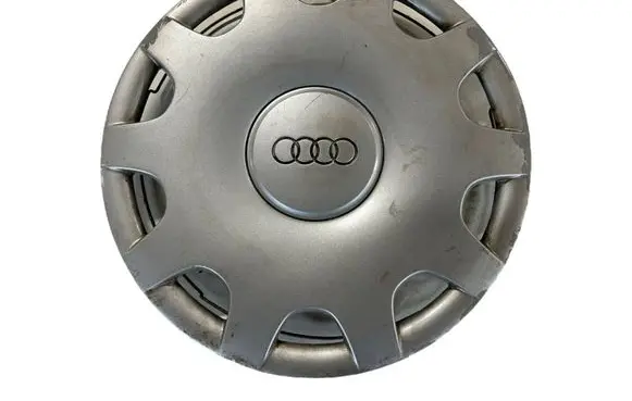Audi A6 S6 C5 4B R15 wheel hub/cap/trim 4A0601147A