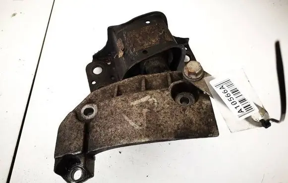 Engine mount bracket