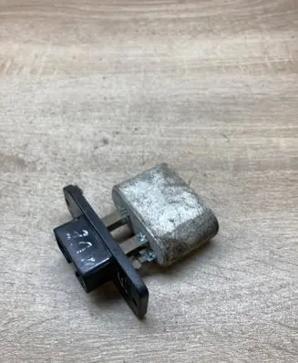 Toyota Avensis T250 Coolant fan relay AVENSISFANRELAY