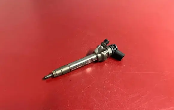 BMW X1 F48 F49 Fuel injector 8514146 0445110