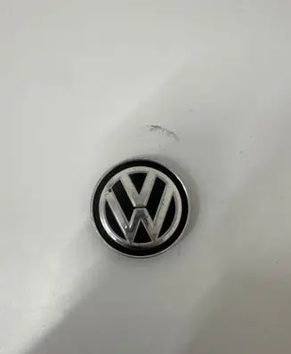 Volkswagen Golf V Original wheel cap 5G0601171