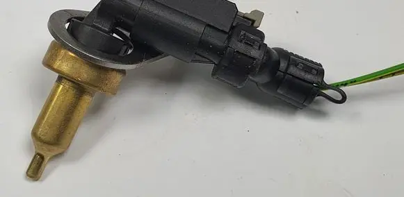 Mercedes-Benz CLS C218 X218 Coolant temperature sensor A0999053700