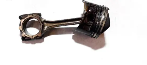 Mitsubishi Carisma Piston with connecting rod