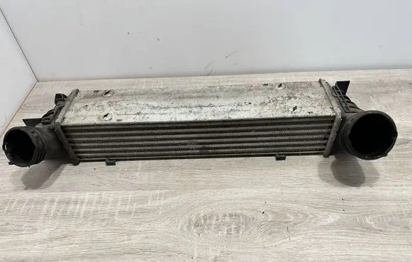 BMW 1 E81 E87 Intercooler radiator 7798788