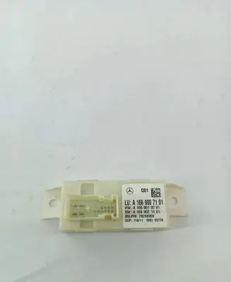 Mercedes-Benz C W204 Light module LCM A1669007101 A1669010201