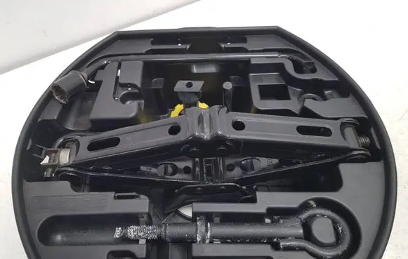 Peugeot 208 I Tool set 9655342680 9656868180