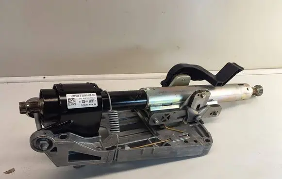 Steering wheel axle