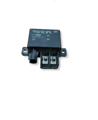 Mercedes-Benz E W211 Charging relay A0025423819 V23132A2001314