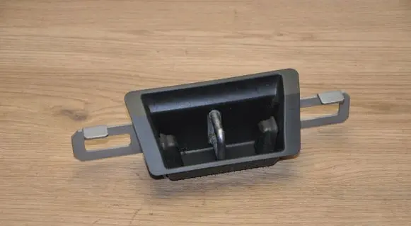 Volvo S90, V90 Loading door lock loop/hook striker 39832521