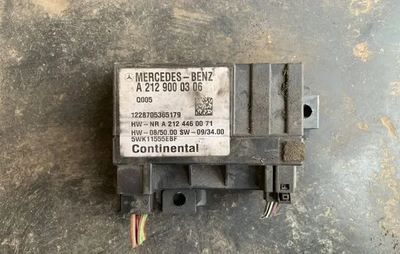 Mercedes-Benz E W212 Fuel injection pump control unit/module A2129000306