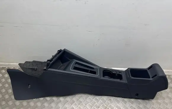 Volkswagen Golf VIII Center console 5H1863241E