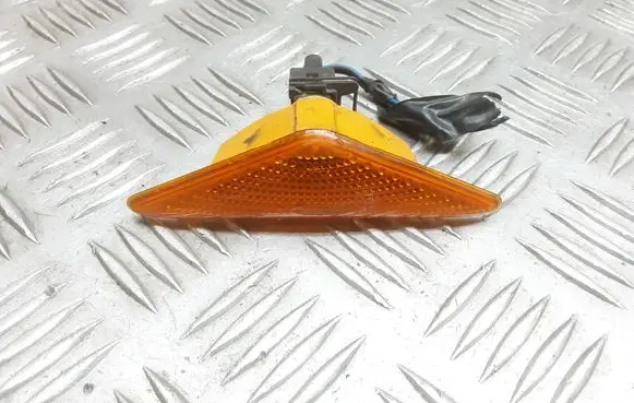 Ford Focus Front fender indicator light X84H3K354A