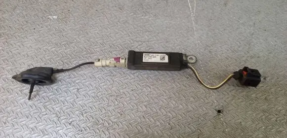 Audi Q7 4L Aerial antenna amplifier 4L0035225