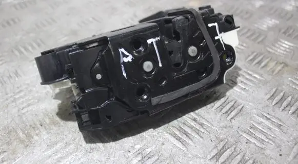 Skoda Rapid (NH) Rear door lock 06D5E0839016