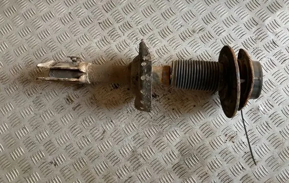 Subaru Impreza III Front shock absorber/damper