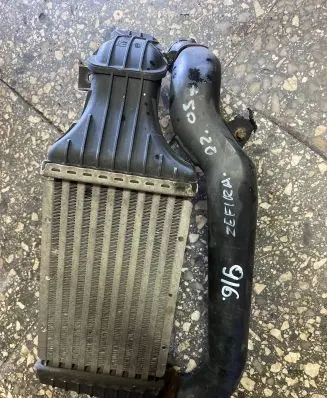 Opel Zafira A Intercooler radiator 24406701