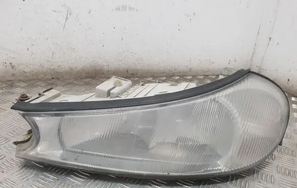 Ford Mondeo MK II Headlight/headlamp 1305615033 96BG13K060AA