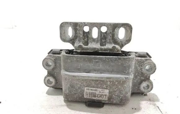 Skoda Octavia Mk2 (1Z) Engine mount bracket 1K0199555