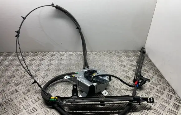 BMW 5 F10 F11 Curtain motor 9929003826