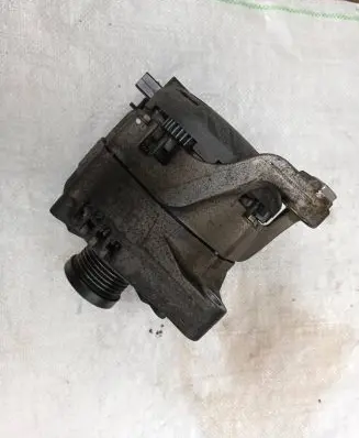BMW X3 F25 Generator/alternator 7605061