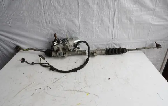 Peugeot 2008 I Steering rack 6700003929A Q003TC2676