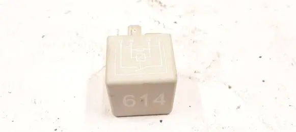 Audi A6 S6 C6 4F Other relay 8E0951253 4657