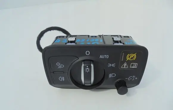 Audi Q2 - Light switch 8V0941531AR