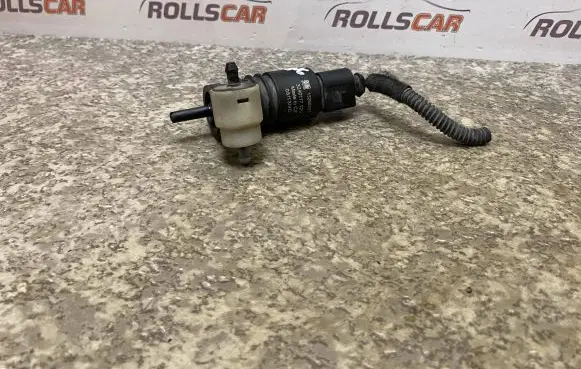 Opel Insignia A Windscreen/windshield washer pump 3240117 13250357