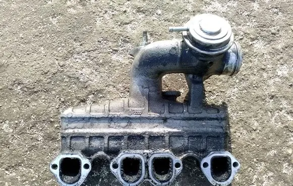 Volkswagen Golf III EGR valve