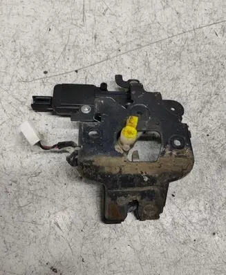 Mazda 3 I Tailgate/trunk/boot lock/catch/latch