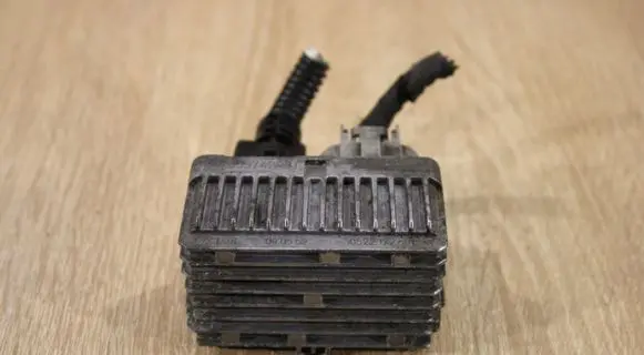 Glow plug pre-heat relay