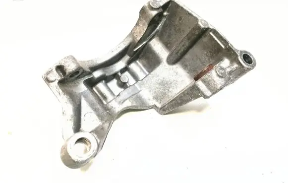 Audi Q7 4L Power steering pump mounting bracket 06E145393G