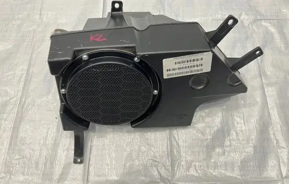 Jeep Cherokee Subwoofer speaker 05091212AB