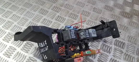 Volkswagen PASSAT B5.5 Fuse box set 8d2937545d