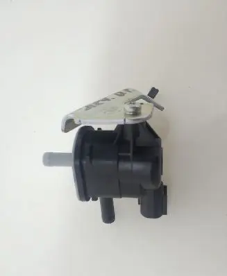 Lexus IS III XE30 Turbo solenoid valve 9091012276