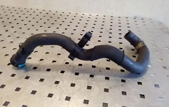 Land Rover Range Rover Sport L320 Engine coolant pipe/hose