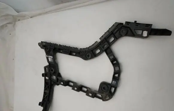 Volkswagen Golf VII Front bumper mounting bracket 5G9807394B