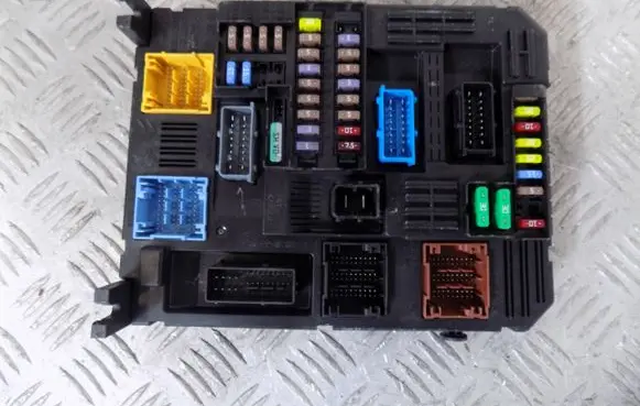 Peugeot 2008 II Comfort/convenience module 9855665080 2322460798 28835004